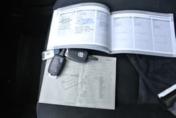 VOLVO V50 22