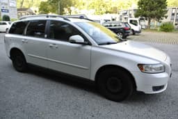 VOLVO V50 5