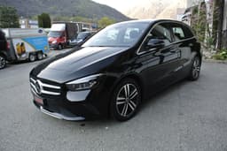 MERCEDES-BENZ B 220 1