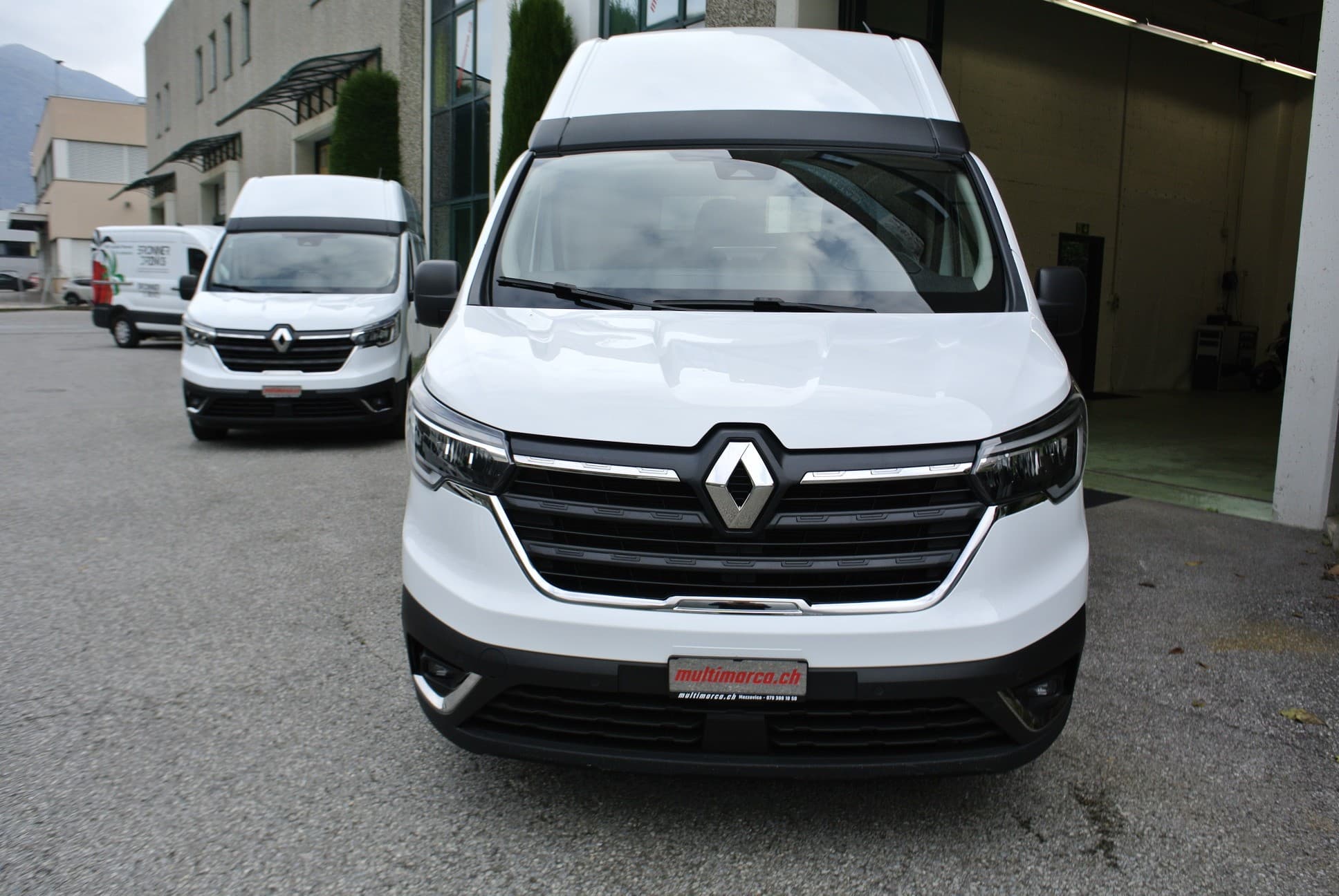RENAULT TRAFIC